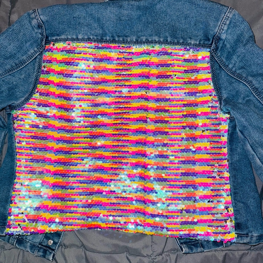 SALE💥Poured in Blue Reversible Sequin Denim Jacket – Girls M (8) – NWT - Picture 3 of 7